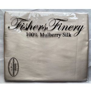 NWT Taupe Silk Pillowcase